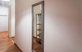 4 Bedroom Awesome Apartment In Rijeka - Rijeka - 3