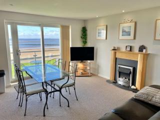 Beachfront Bliss with Spectacular Views - Llanelli - 5