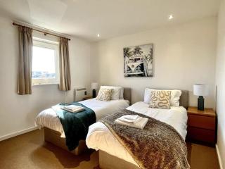 Beachfront Bliss with Spectacular Views - Llanelli - 2