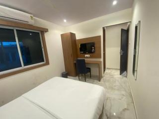 Hotel Amazing - Asalpha Metro Station - Mumbai - 3
