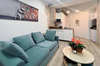 Ideally located and atypical apartment in Paris - 5