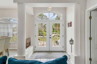 Villa Lemon Drizzle - 4