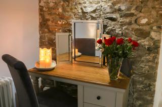 Tanyard Barn - Luxury Hot Tub & Secure Dog Field Included - 7