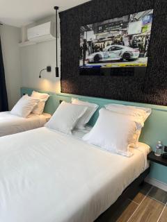 Logis Hôtel-Restaurant Au Vieux Morvan, au cœur de la Bourgogne, Piscine & Spa, Hôtel Climatisé - 4