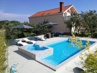 Apartments with a swimming pool - by TA Leut tourist agency - Privlaka - 8