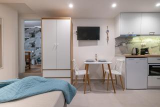 ALMIRA Studios Limnos 3 - 6