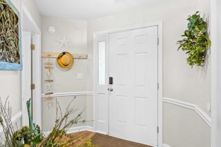 Villa Capriani Condo with Direct Beach Access! - North Topsail Beach - 7
