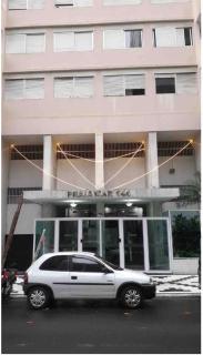 Apto com Ar condicionado e wifi a 50m da praia pitangueiras e prox a shopping e com direito a guarda sol e cadeira de praia - Guarujá - 2