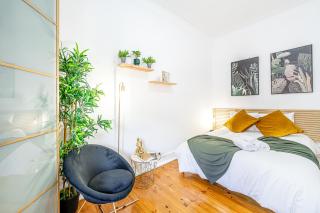 April Square Guesthouse by Lisbon with Sintra - shared bathrooms - 2