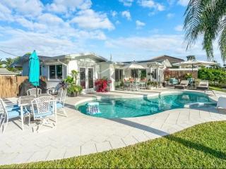 Seahorse Waterfront Pool Home Close to Everything - Dania Beach - 8