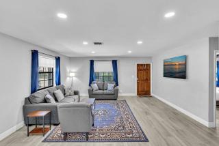 Front unit A Charming 2 Bedroom las Olas apt - Fort Lauderdale - 2