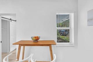 1941 Washington 1 Stunning newly updated apartment - Hollywood - 2