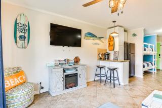 Steps to Pool and Beach! Galveston Family Condo - 3