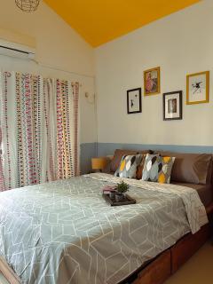 Boho chic coastal getaway with charming attic - 6