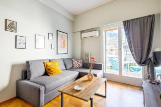Spacious apartment with partial Acropolis view - Atene - 0