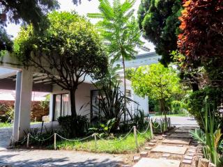 Corgi Guest House - 8