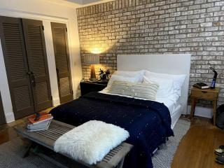 Modern Farmhouse Escape - Matthews - 7