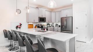 Family Oasis: Pool, Themed Rooms & Resort Access - Kissimmee - 2