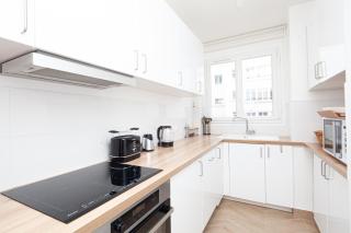 Tour Eiffel & Champs Elysees - 2 BR gorgeous & bright 75m2 - free weekly housekeeping - for business and working purposes only - Paris - 1