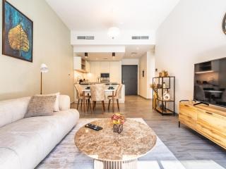 Modern Elegance -1BR- Belgravia Square JVC - 3