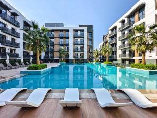 Modern Elegance -1BR- Belgravia Square JVC - 9