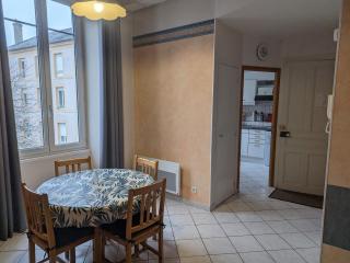 Luxueux Gîte 3* avec Terrasse Plein Sud, à 100m des Thermes et Centre-ville - FR-1-611-100 - 3