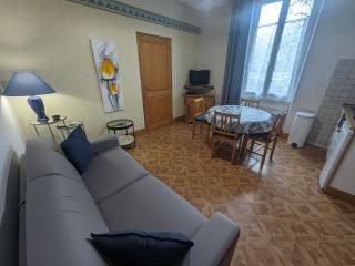 Appartement 3 étoiles tout confort, près des thermes, avec toit-terrasse ensoleillé à Bourbonne-les-Bains - FR-1-611-97 - Bourbonne-les-Bains - 8