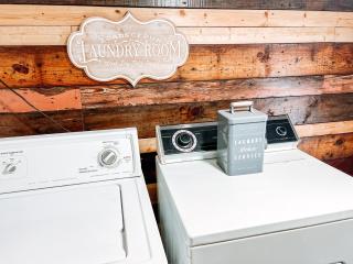 'Queen of the Turf' Walk to Oaklawn Racing and Gaming - 2