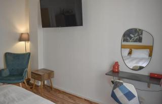 Modern Cozy Central Flat - Patra - 9
