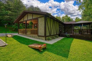 Hideaway Pines - Logan - 4