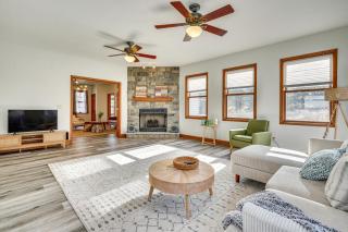 Elegant Pataskala Home with Hot Tub and Fire Pit! - 8