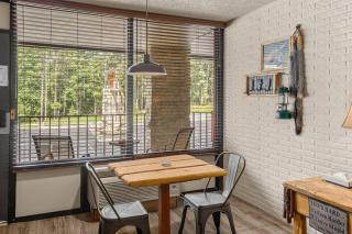 Stonegate Lodge King Bed Fast WiFi 50in Roku TV Salt Water Pool Room # 304 - 7