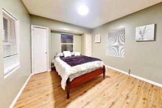 Cozy 3-Bedroom, 2-Bathroom Haven in Tulsa! - 6
