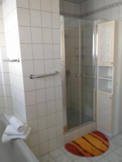 Apartment Zwei Schlafzimmer- Betten in Komforthöhe - Baumholder - 5