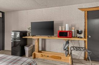Stonegate Lodge Saltwater Pool 2 Queen Beds Firepit Fast WiFi Room #307 - 5