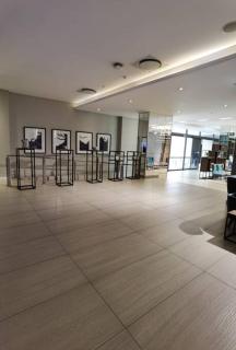 Exec Apartment @ SandtonSkye - 8