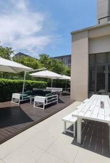 Exec Apartment @ SandtonSkye - 1