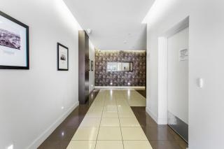 Urban Horizon with sea views and pool - 8