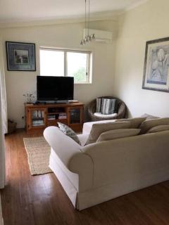Fairmont Cottage - Woodhill - 8