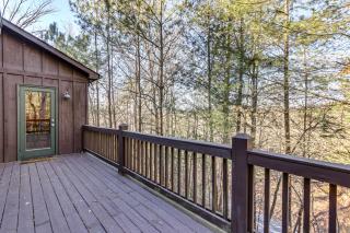 Peaceful Ellijay Cabin Pool Access and Resort Perks - Ellijay - 3