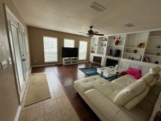 A stylish and Comfy Place to Stay - Gainesville - 8