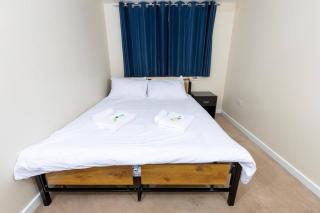 Spacious and Luxurious 5 Bedroom Town House for 9 - Kent - 7