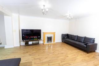 Spacious and Luxurious 5 Bedroom Town House for 9 - 3