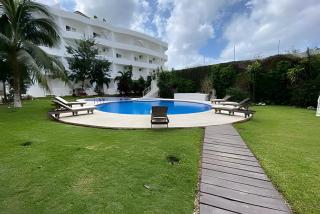 Minimalist Studio with Pool and FREE Scooter - 1