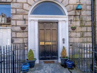 3 Bed in Edinburgh 79008 - Edinburgh - 4