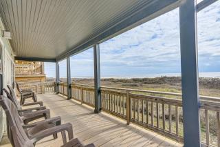Gulf Coast Views Waterfront Surfside Beach Home! - 0
