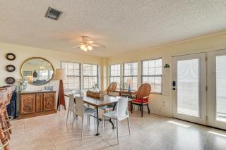 Gulf Coast Views Waterfront Surfside Beach Home! - 2