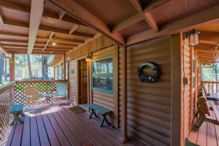 Deer Meadows: Adorable, Centrally Located Ruidoso Cabin with Private Hot Tub! - 0