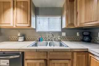 Horseshoe Canyon: 3/2 With Awesome Outdoor Space! - 1