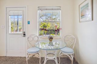 Beach Quarters #6 - 6